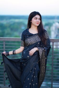 প্রিমিয়াম বধুয়া বেনারসি জাপানি সিল্ক শাড়ী  + ম্যাচিং ব্লাউজ পিস SC-01